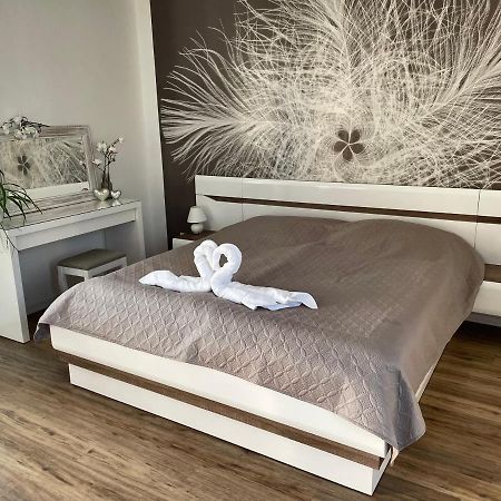 Apartman Az Pro 8 Osob Humpolec Extérieur photo