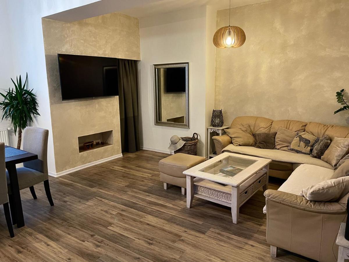 Apartman Az Pro 8 Osob Humpolec Extérieur photo