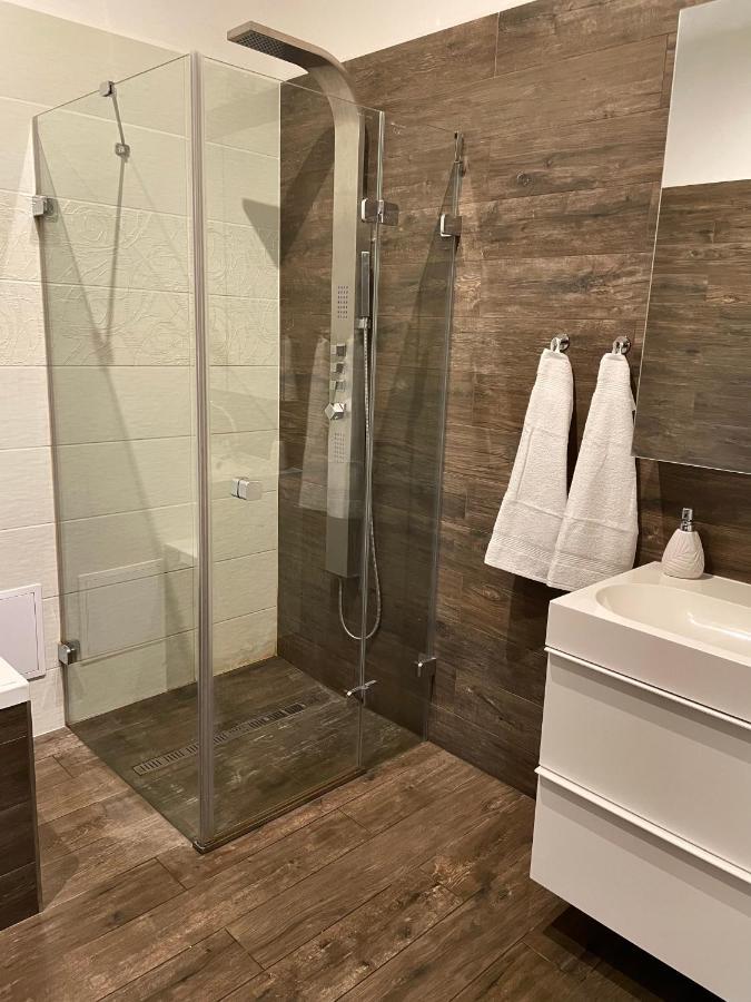 Apartman Az Pro 8 Osob Humpolec Extérieur photo